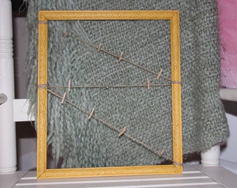 Mini clothespin picture display