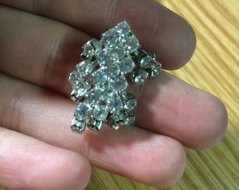 Vintage Rhinestone vintage small brooch