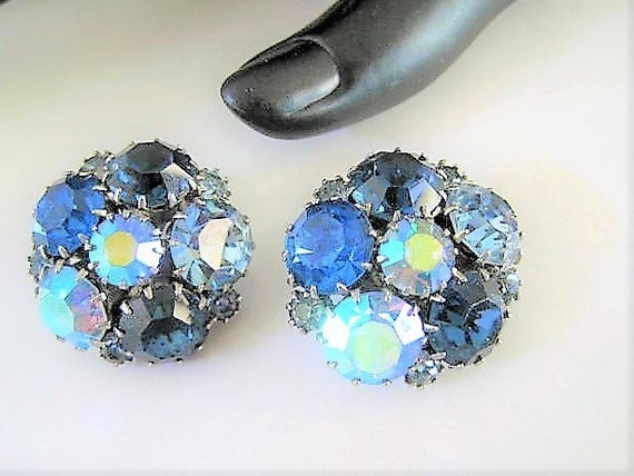 Blue Rhinestone Earrings, Unsigned Weiss, Cluster Rhinestones, Vintage Clip Ons