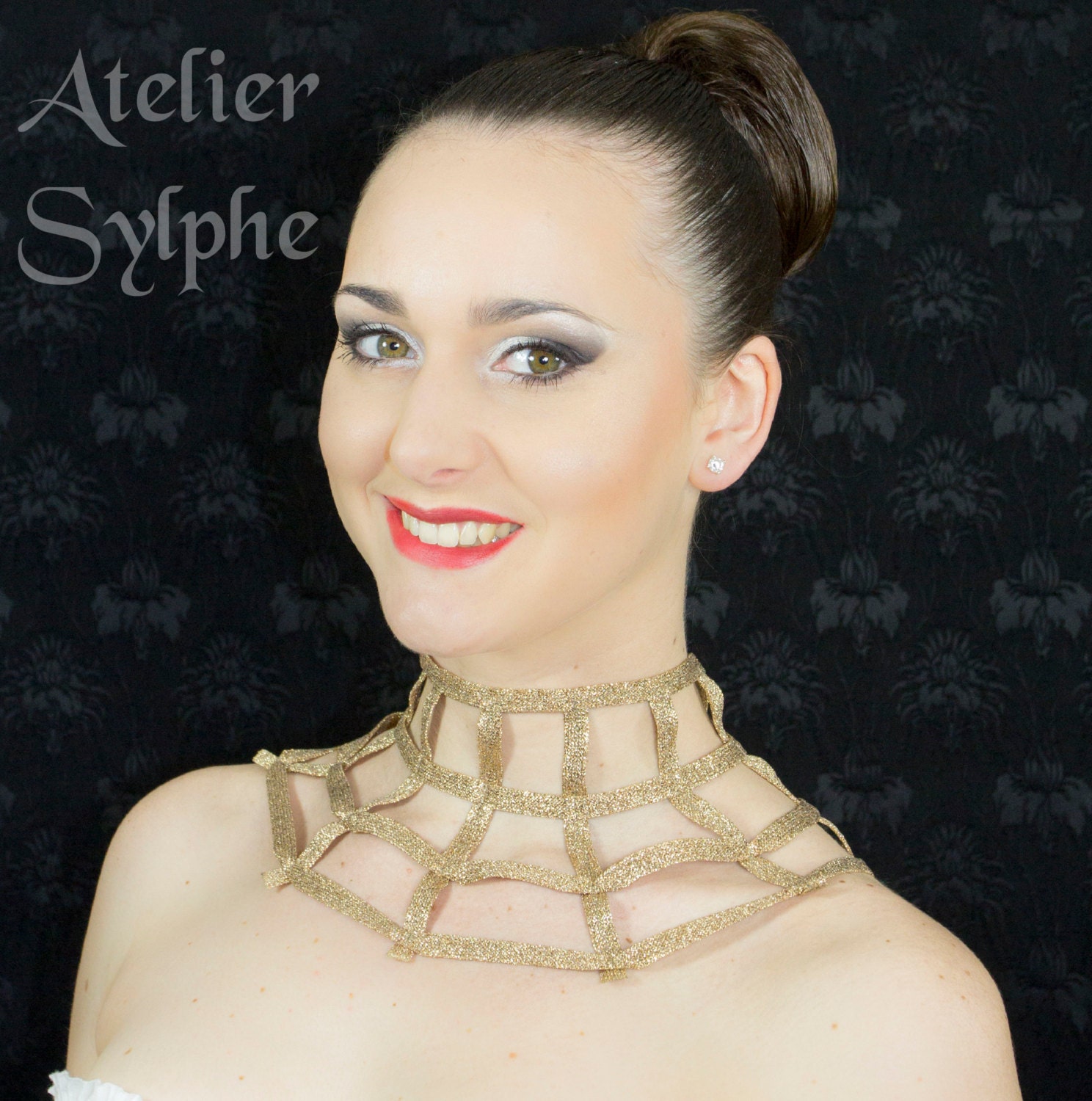 Fantasy collar spider criss cross crinoline neck grid necktie