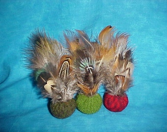 CATNIP FREE 3 Recycled, felted wool and feathers. Cat toys.