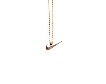 The Swoosh Necklace - Gold Plated