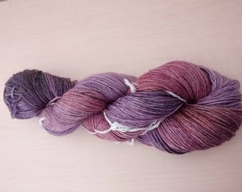Hand-dyed wool Magnolia
