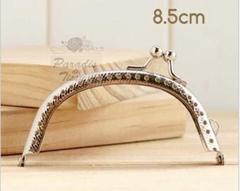 1 x bag 8.5 cm head with a Metal ring clasp
