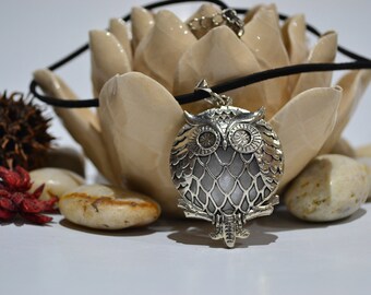 Essential Oil Diffuser Locket - Aromatherapy Necklace - Handmade Jewelry