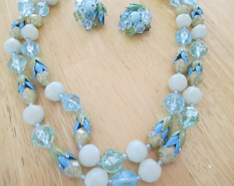 Vintage costume jewelry /plastic necklace and matching earrings