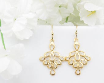 Mothers Day Gift, Gold Dangle Earrings, Gift for Wife, Drop Earrings, Earrings for Mom, Bridesmaid Earrings, Wedding Earrings