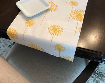 Summer Table Runner | Summer Table Decor | Spring Table Runner | Country Table Runner | Yellow Table Runner | Farmhouse Table Runner