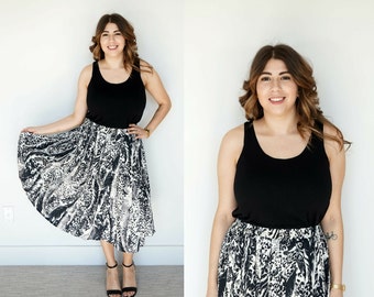 80s Animal Print Pleated Skirt / Leopard Print Skirt / Black and White Pleated Skirt / Midi Skirt / Elastic Skirt / High Waist Skirt / M