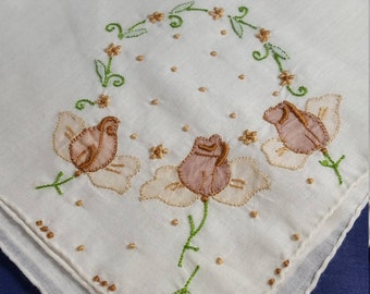 Vintage Embroidered and Applique Hankerchief with Roses and Daisies . Floral Handkerchief. Lady's Hanky.
