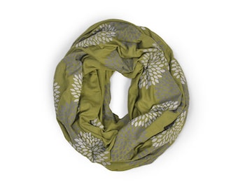INFINITY SCARF - Gray Double Flowers on Olive Green