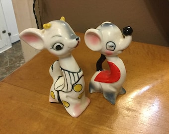 Cute kitschy salt pepper shakers mouse deer retro kitchen vintage
