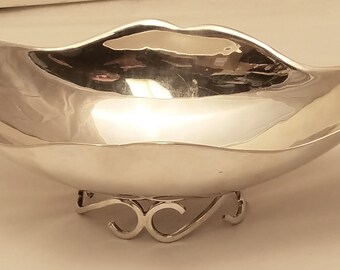 Oval Wave-Form Sterling Silver Bowl - by Sciarrotta for Black, Starr & Gorham