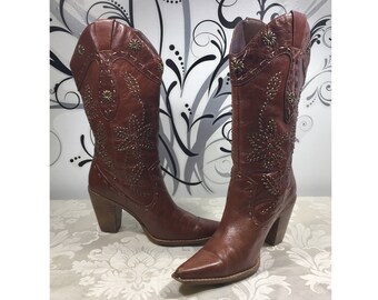 Leather Cowboy boots, Western boots, Size 7/8B boots, Stylish boots, Leather boots, Women's boots, Brown leather boots, Cowgirl boots