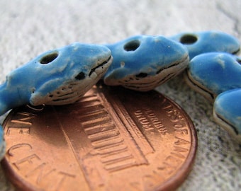 10 Tiny Whale Beads - CB69