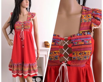 Vintage 70s Red Tie Corset Floral Dress Gypsy Boho Medieval / UK 10 / EU 38 / US 6