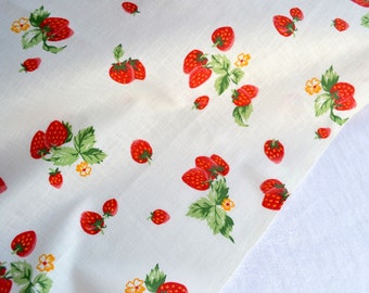 Vintage Fabric - Strawberry Blossoms - Woven Cotton Broadcloth - One Yard
