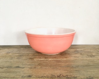 Vintage Pink 404 Pyrex Bowl / Pink 4 Qrt Glass Pyrex bowl