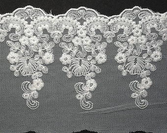 Embroidered Cotton Lace Trim 5 inch by 1-Yard, OFF WHITE, TR-11418