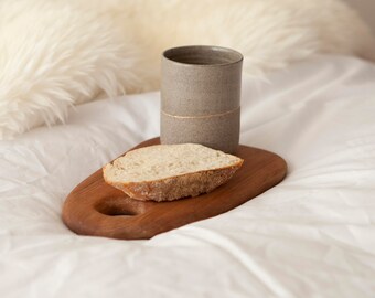 Ceramic mug with gold line