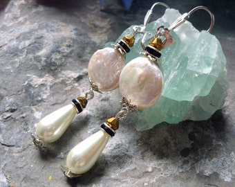 Freshwater pearl earring ,style 1920s earrings , antique vitorian earrings ,drop earring, antique pearl earring, peach color earring