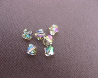 Crystal Swarovski bicone 8 mm: 3 beads crystal luminous green