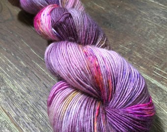 Hand Dyed Superwash Merino Singles Sock Yarn, 100g/3.5oz, 'Snuff'