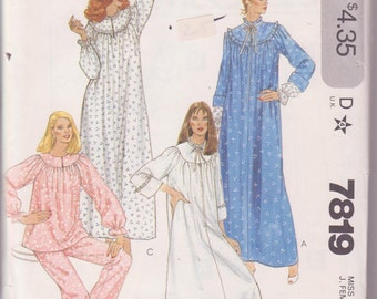 McCalls 7819, Women Nightgowns, Pajamas PJs Sleepwear, Sewing Pattern, Size Medium, Factory Folded Uncut