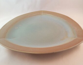 MUDHUT USA Pottery Triangle Platter