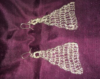 Silver knit triangle earrings