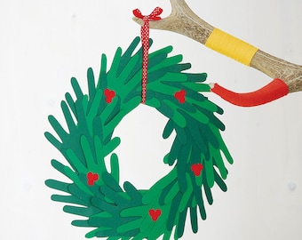 Make Your Own Paper Handprint Wreath