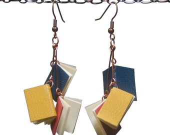 Handmade leather book earrings - Primaries