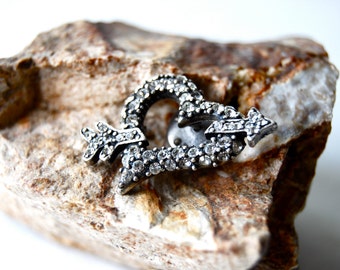 Chico's Arrow Thru Heart Pin