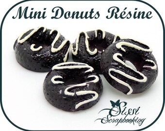 SET OF 4 MINI DONUTS MINIATURE PLASTIC KITCHEN CUPCAKES SCRAPBOOKING SCRAP CARD