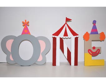 Circus Themed Letters (price is per letter) ONE | Circus Party, Circus Birthday, Carnival Birthday Party, Carnival Theme Party, Circus Theme