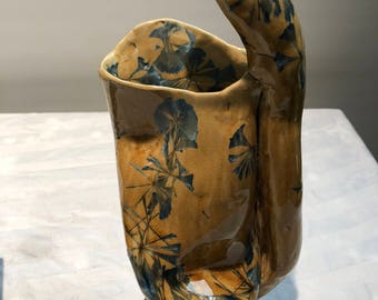 Ceramic Sculptural Vase. Crystal Glaze.