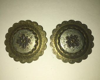 Vintage MARJORIE BAER SF Earrings Modernist Mixed Metals Hammered Round Clip ons