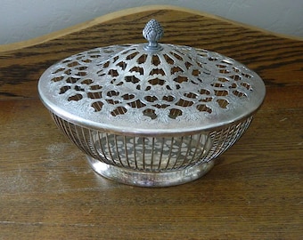 Round Wire Basket With Decorative Lid - Silver Plated Basket - Fruit Bowl - Made In Italy
