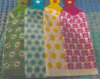 PIONEER WOMEN - crochet top kitchen hanging towels