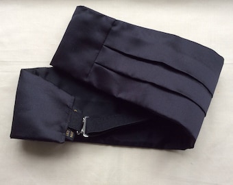 Vintage M cummerbund , black polyester, 30-36 in 76-92 cm