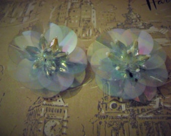 1960s Green Pearlescent Clip on Earrings (4649)