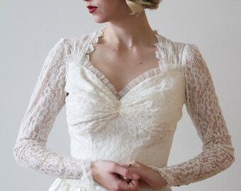 Vintage 1940s Long Sleeved Lace and Satin Wedding Dress with Sweetheart Neckline