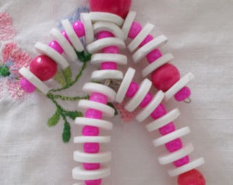 key Acrobat fuchsia and white