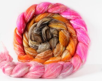 DRAMA QUEEN 6 oz Panda Top Merino/ Bamboo/ Nylon Superwash roving for spinning