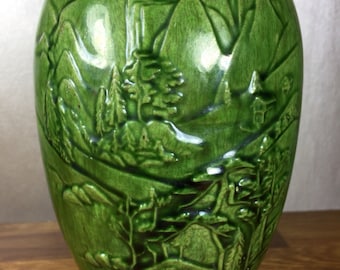 Green Mountain Scene Urn