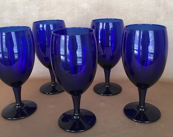 Cobalt Blue Goblets, Mediterranean Style, Deep Blue Glassware, Vintage Bar Glasses, Footed Blue Glass, Dramatic Barware, Luxury Stemware