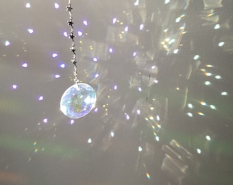 Crystal Prism Sun Catcher on star link chain, 40mm Rainbow maker
