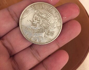 Santa Muerte Protección Charm Coin