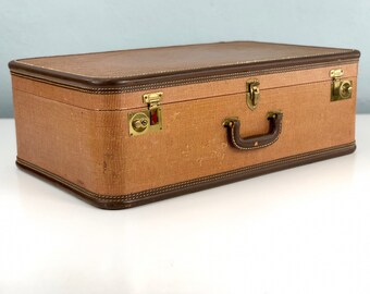 Vintage Extra Large Tweed Suitcase, Old Suitcase, Vintage Travel, Photo Prop, Vintage Luggage, Stage Props, 1940s Suit Case