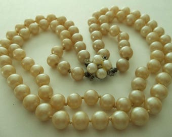 Vintage 2 Strand Faux Pearl Necklace.